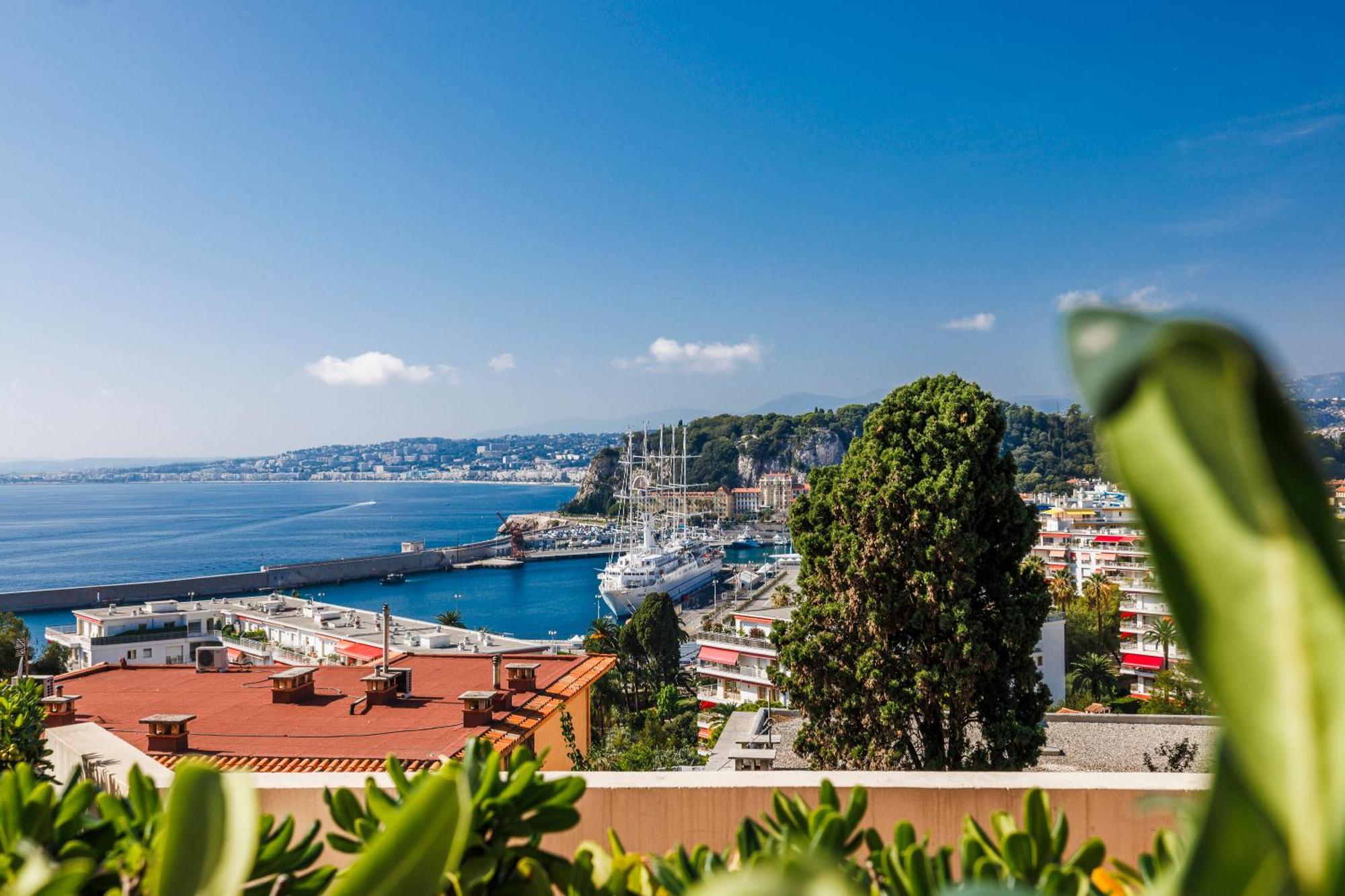 Renting - Carnot - Escape To The French Riviera Terrace With Sea View *